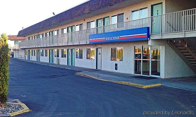 Rodeway Inn Паско Екстер'єр фото