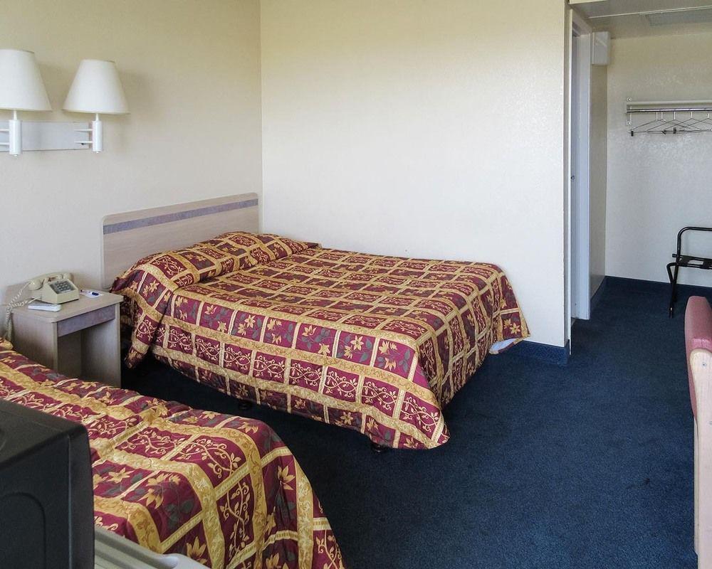 Rodeway Inn Паско Екстер'єр фото