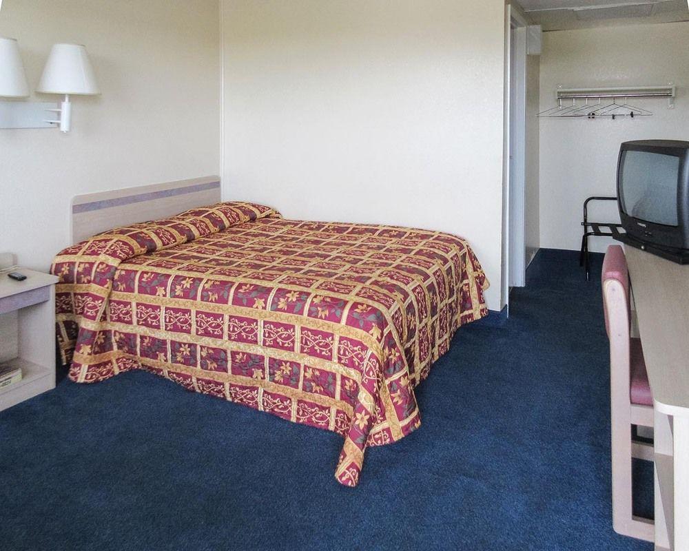 Rodeway Inn Паско Екстер'єр фото