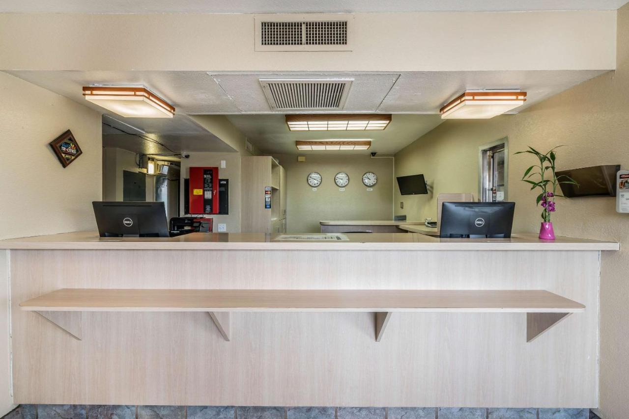 Rodeway Inn Паско Екстер'єр фото